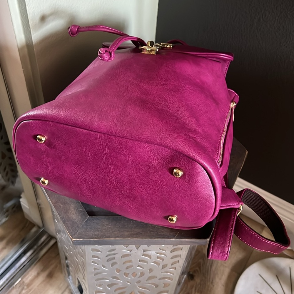 NWT. Fuchsia Vegan Leather Backpack, STUNNING - Picture 11 of 11
